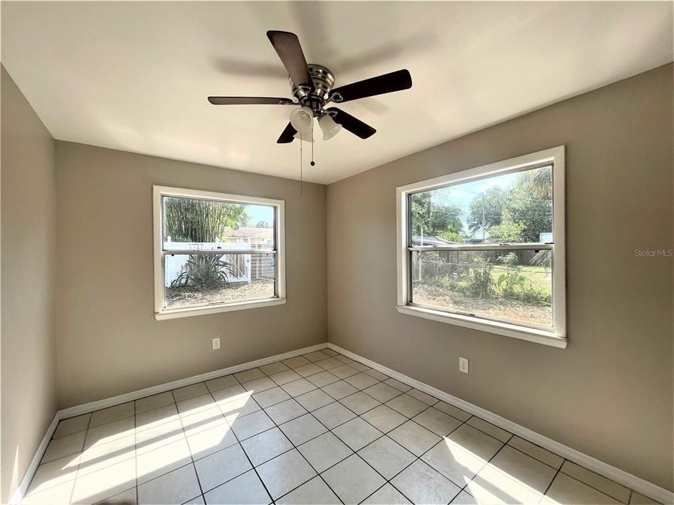 Active With Contract: $2,550 (3 beds, 2 baths, 1252 Square Feet)