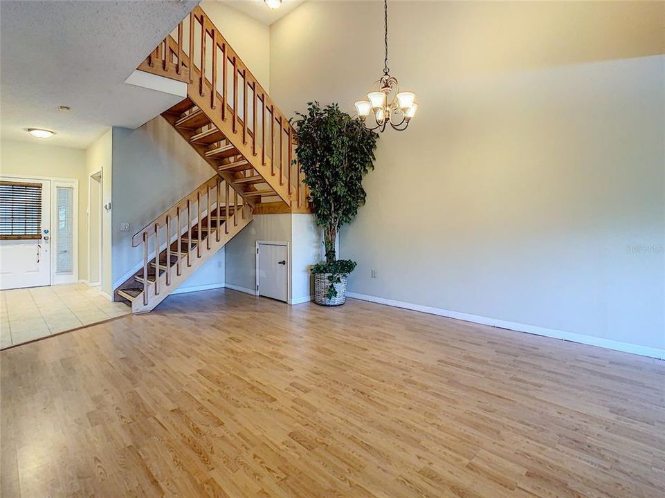 Dining Area & Stairs