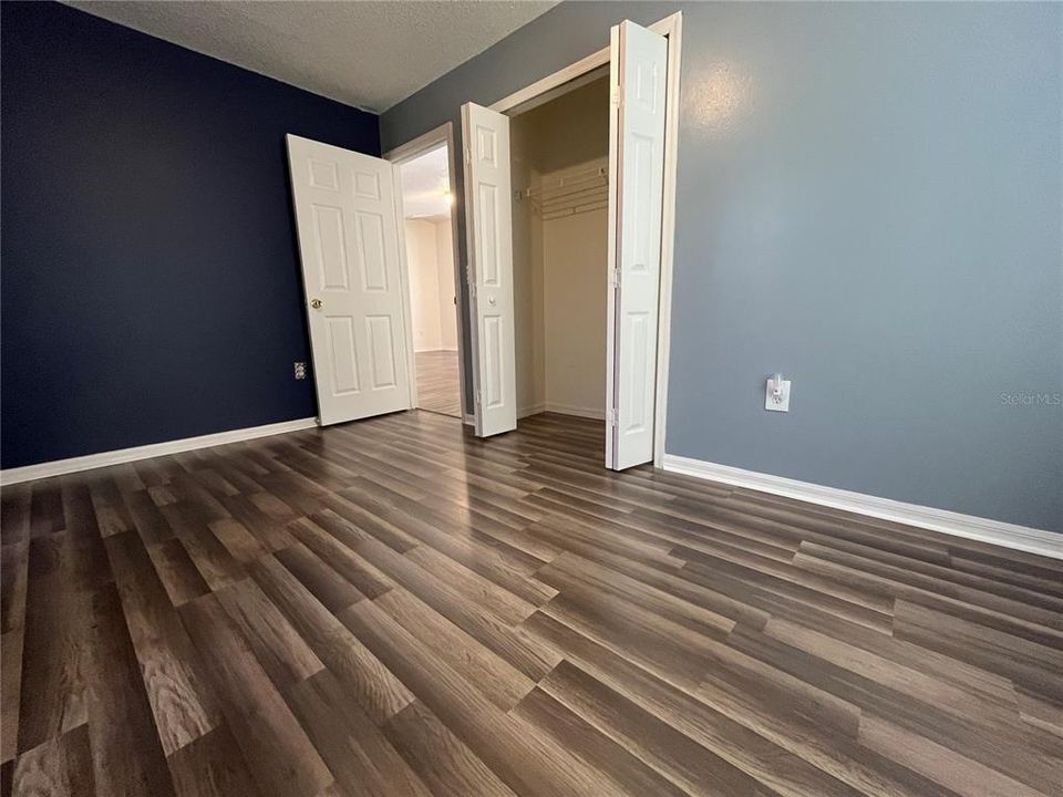 For Sale: $286,000 (4 beds, 2 baths, 1438 Square Feet)