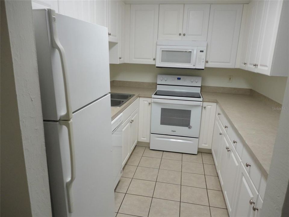 For Rent: $1,700 (4 beds, 2 baths, 1638 Square Feet)