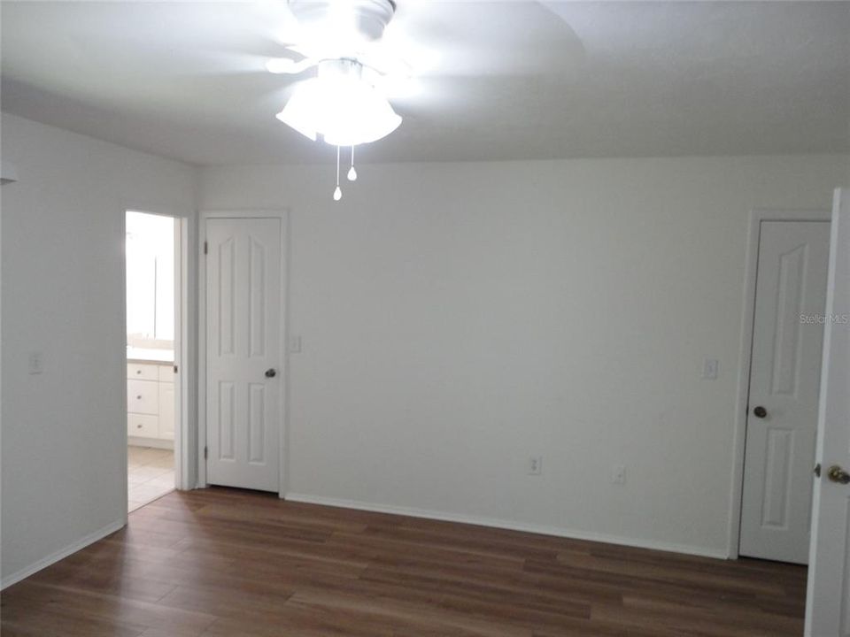 For Rent: $1,700 (4 beds, 2 baths, 1638 Square Feet)