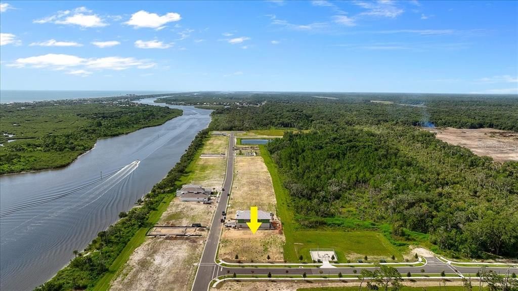 На продажу: $259,900 (0.21 acres)