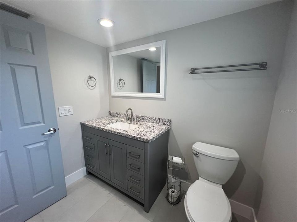 Active With Contract: $1,800 (3 beds, 2 baths, 1570 Square Feet)