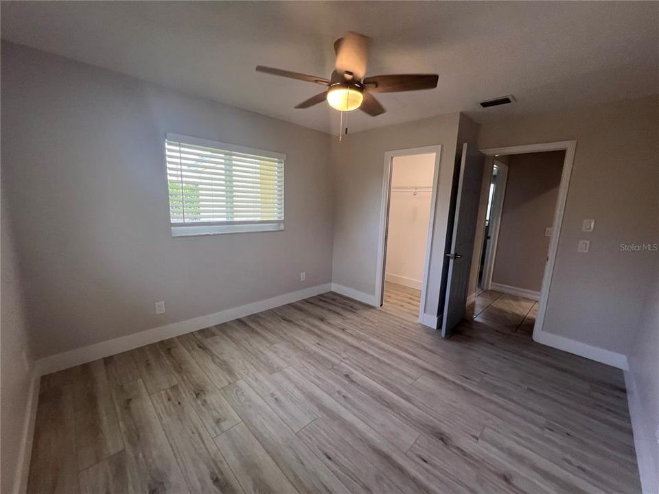 Active With Contract: $1,800 (3 beds, 2 baths, 1570 Square Feet)