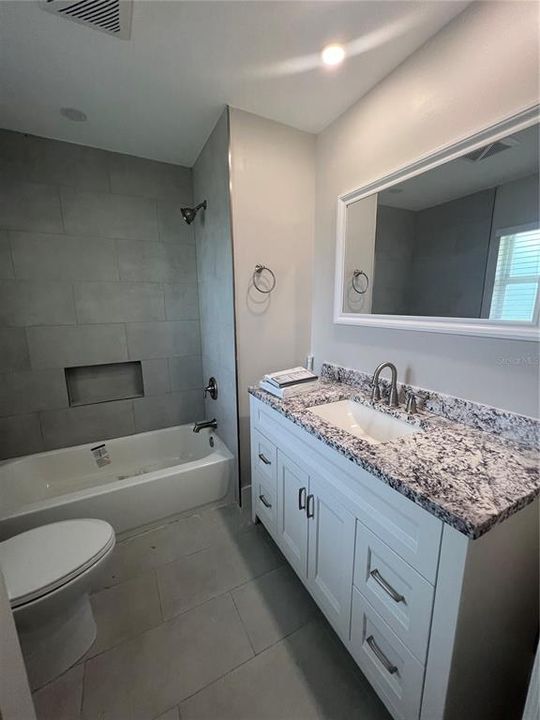 Active With Contract: $1,800 (3 beds, 2 baths, 1570 Square Feet)