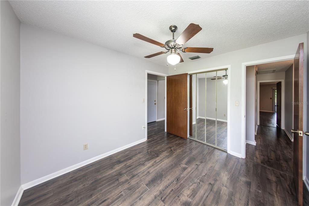 For Sale: $277,500 (3 beds, 2 baths, 1230 Square Feet)