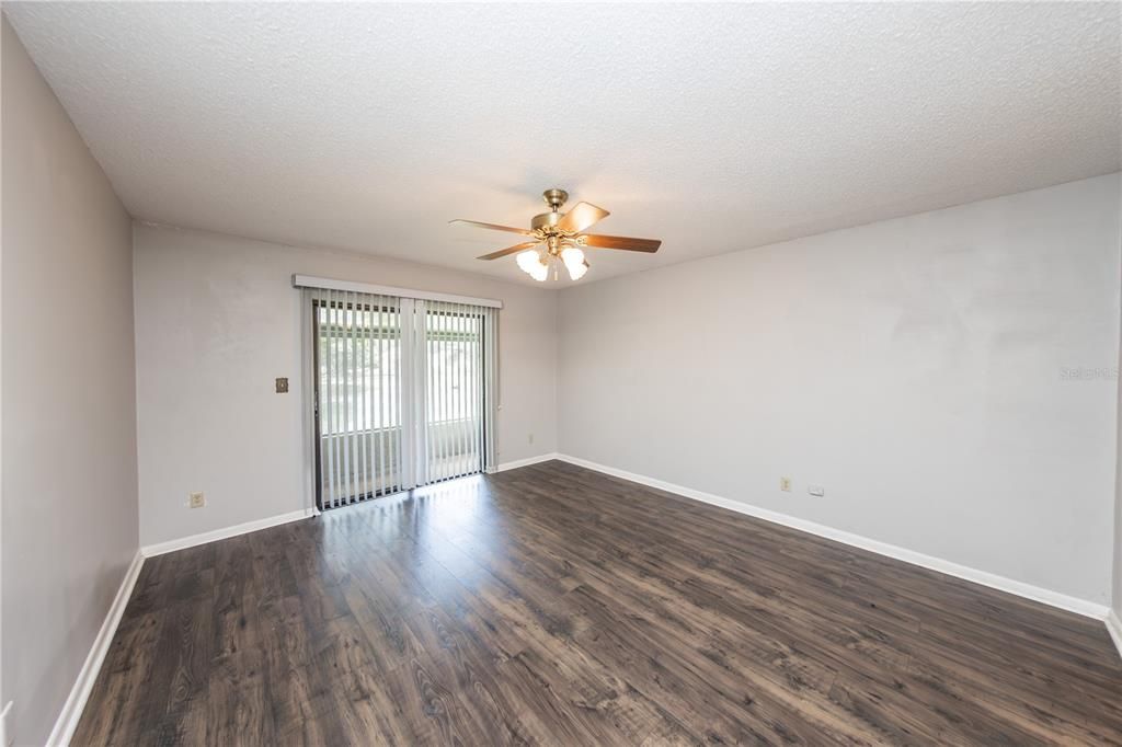 For Sale: $277,500 (3 beds, 2 baths, 1230 Square Feet)