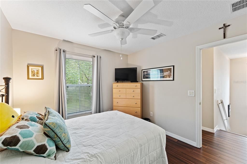 Active With Contract: $399,000 (3 beds, 3 baths, 1752 Square Feet)