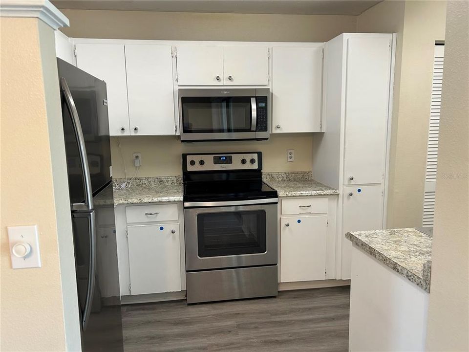 For Rent: $1,850 (2 beds, 1 baths, 1324 Square Feet)