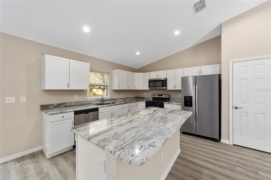 Active With Contract: $263,000 (3 beds, 2 baths, 1400 Square Feet)