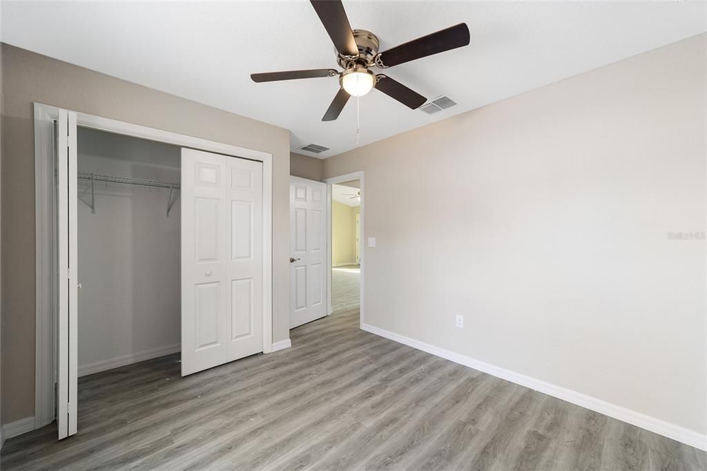 Active With Contract: $263,000 (3 beds, 2 baths, 1400 Square Feet)