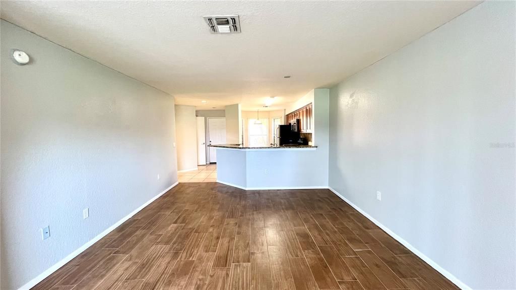 For Rent: $1,850 (2 beds, 2 baths, 1169 Square Feet)