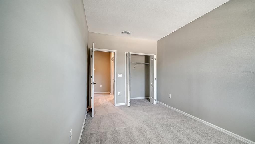 Под контрактом: $394,990 (3 спален, 2 ванн, 1790 Квадратных фут)