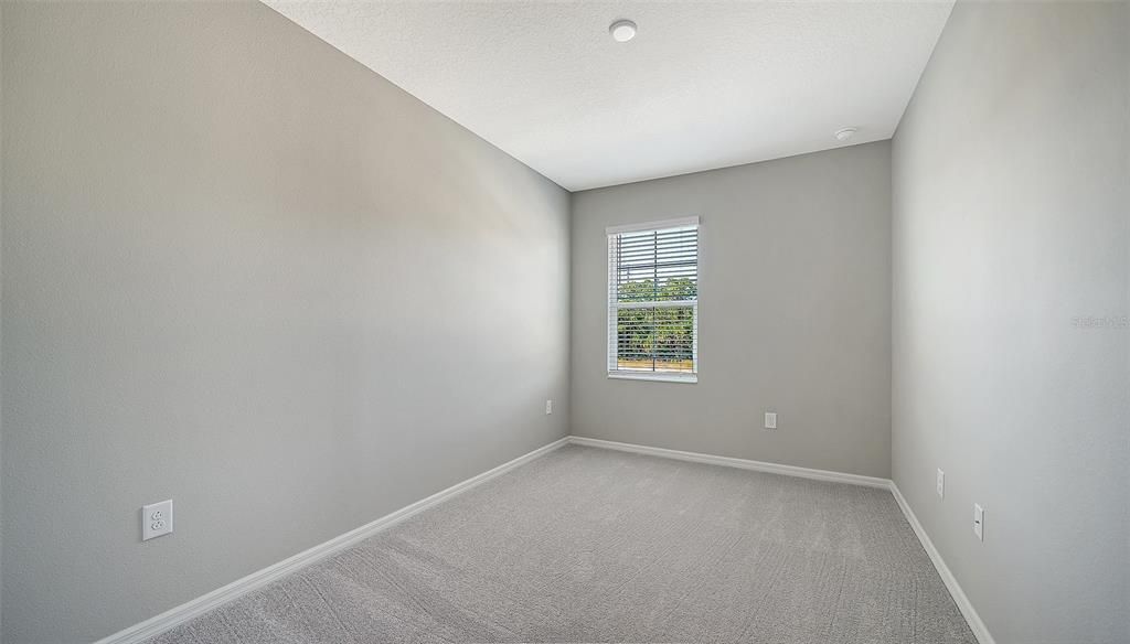 Под контрактом: $394,990 (3 спален, 2 ванн, 1790 Квадратных фут)