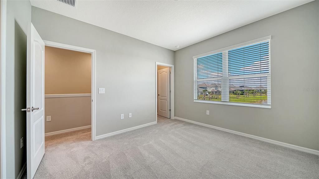 Под контрактом: $394,990 (3 спален, 2 ванн, 1790 Квадратных фут)