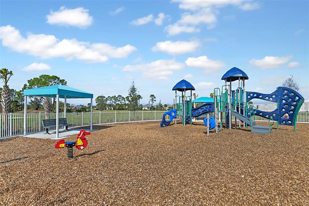 Под контрактом: $394,990 (3 спален, 2 ванн, 1790 Квадратных фут)