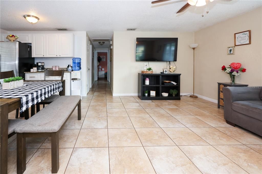 Active With Contract: $265,000 (3 beds, 2 baths, 1101 Square Feet)