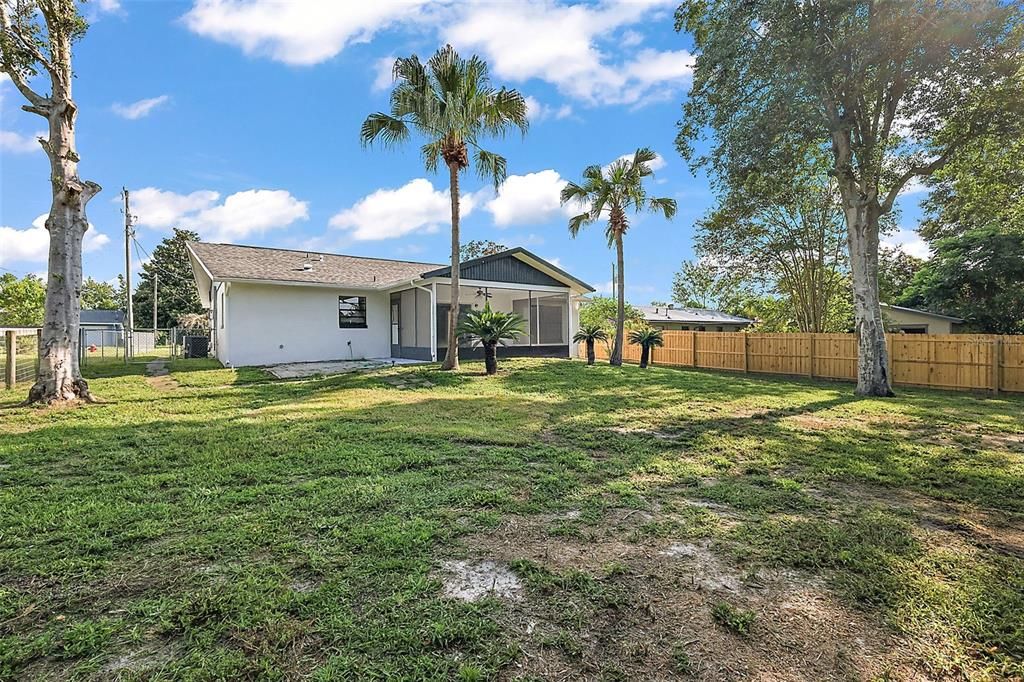 For Sale: $259,000 (3 beds, 2 baths, 1377 Square Feet)