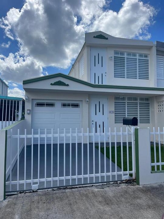 Vendido Recientemente: $160,000 (3 camas, 3 baños, 1160 Pies cuadrados)