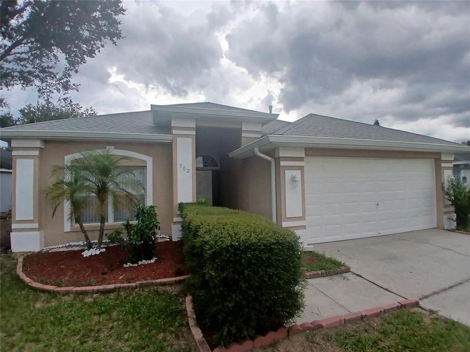 For Rent: $2,300 (3 beds, 2 baths, 1608 Square Feet)