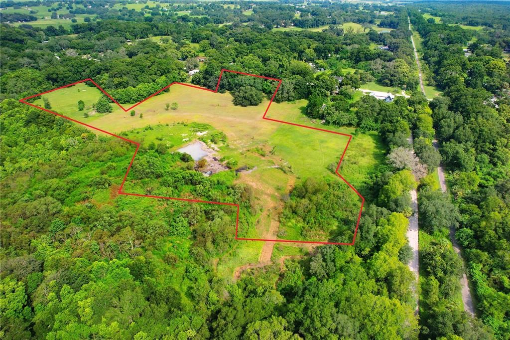 На продажу: $550,000 (13.50 acres)