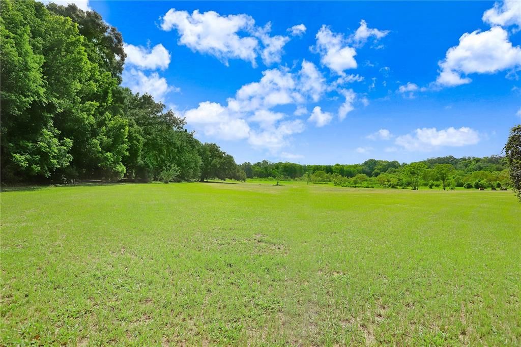 待售: $550,000 (13.50 acres)