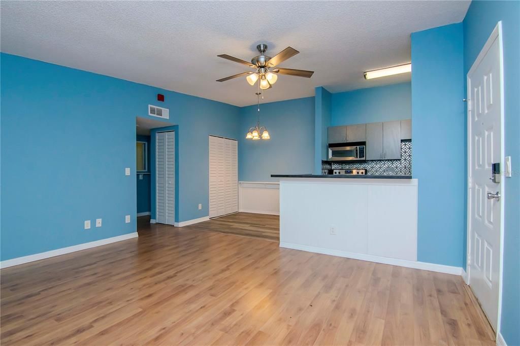 For Rent: $1,500 (1 beds, 1 baths, 614 Square Feet)