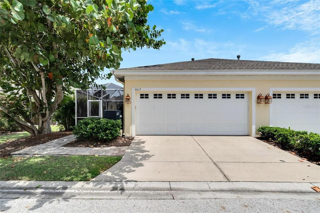 Active With Contract: $434,900 (3 beds, 2 baths, 1960 Square Feet)