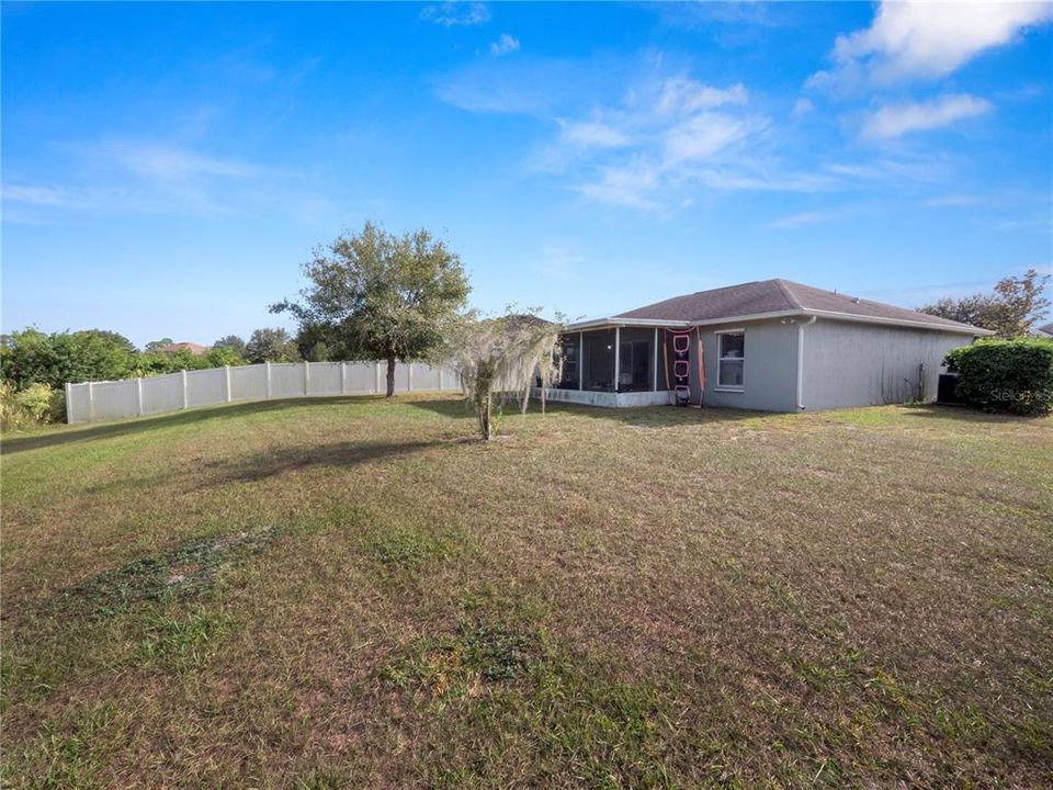 Active With Contract: $230,000 (3 beds, 2 baths, 1312 Square Feet)