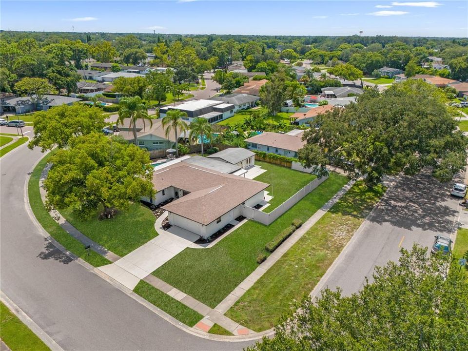 Active With Contract: $545,000 (3 beds, 2 baths, 2414 Square Feet)