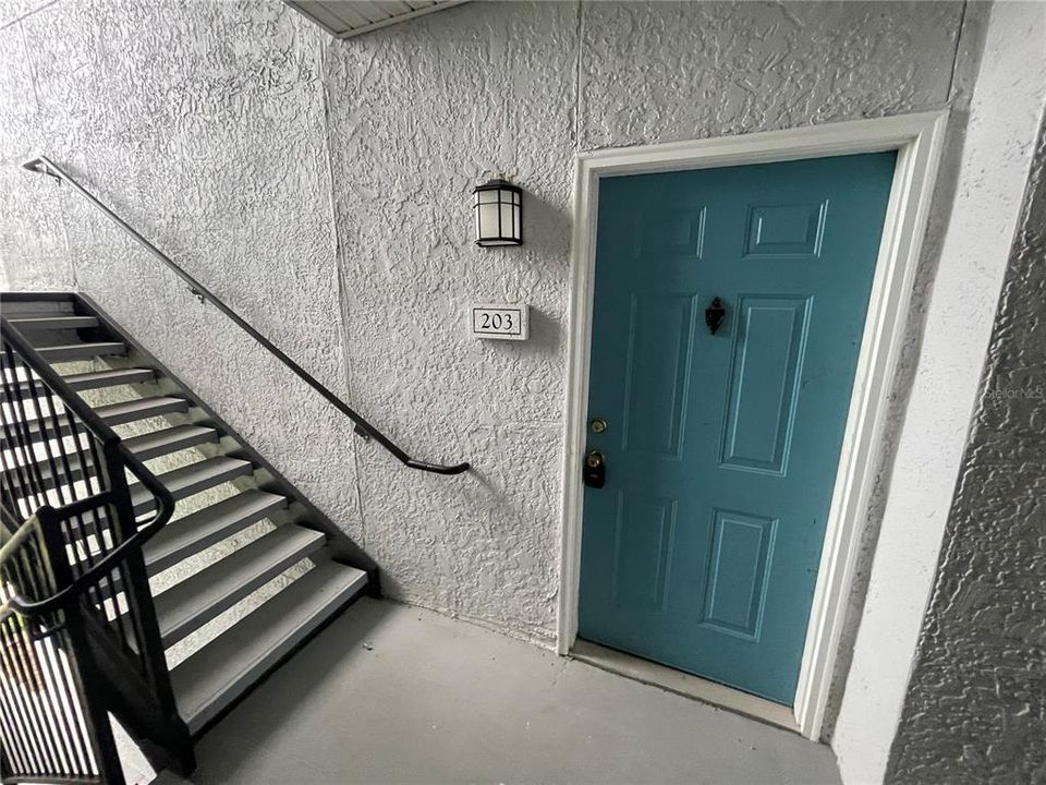 Active With Contract: $159,000 (1 beds, 1 baths, 749 Square Feet)