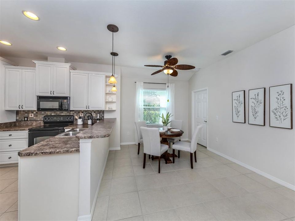 Active With Contract: $360,000 (2 beds, 2 baths, 1486 Square Feet)