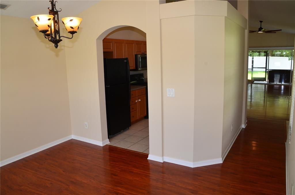 For Rent: $2,475 (3 beds, 2 baths, 1736 Square Feet)