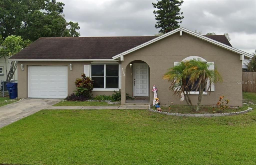 Recently Sold: $220,000 (2 beds, 2 baths, 969 Square Feet)