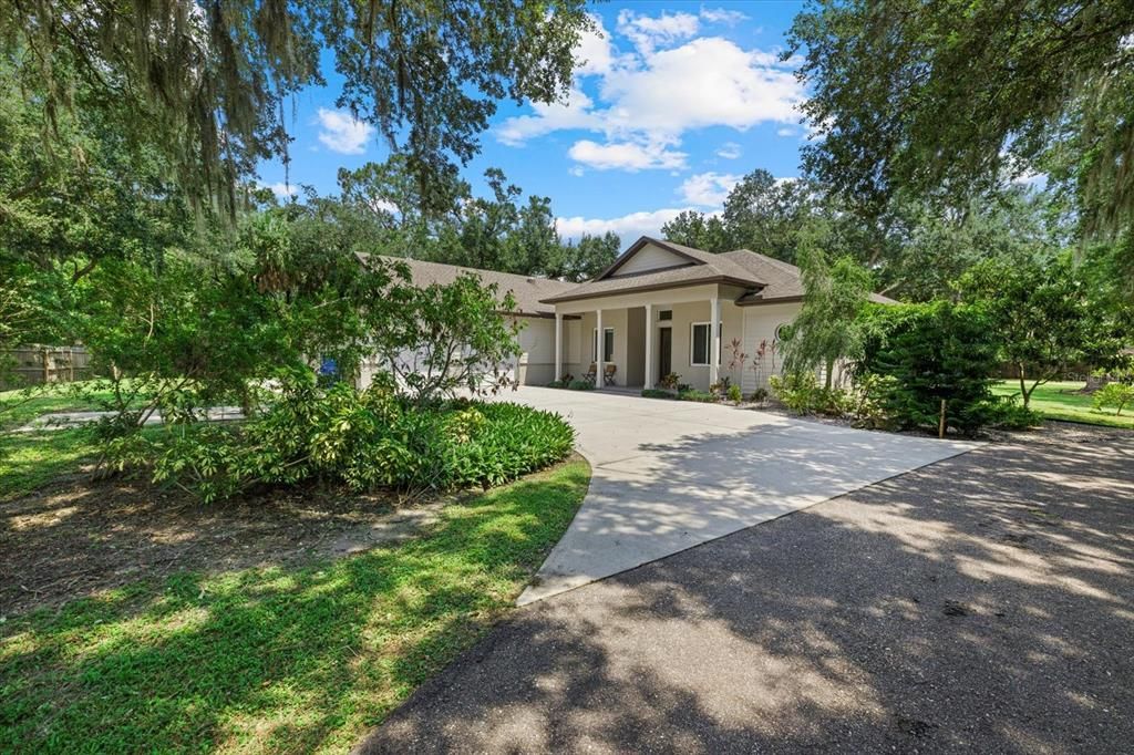 For Sale: $1,200,000 (3 beds, 2 baths, 2712 Square Feet)