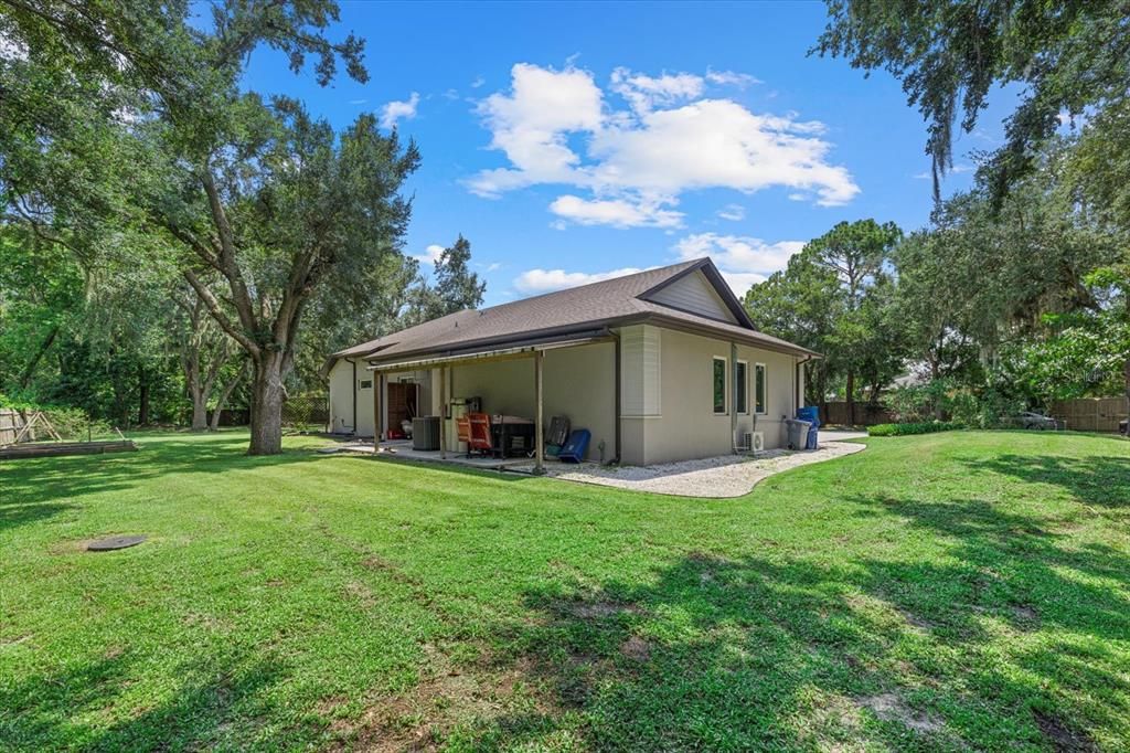 For Sale: $1,200,000 (3 beds, 2 baths, 2712 Square Feet)