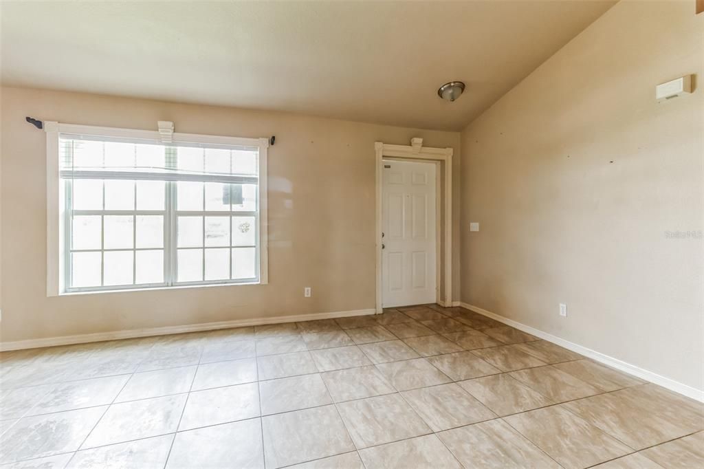 For Sale: $309,988 (3 beds, 2 baths, 1479 Square Feet)