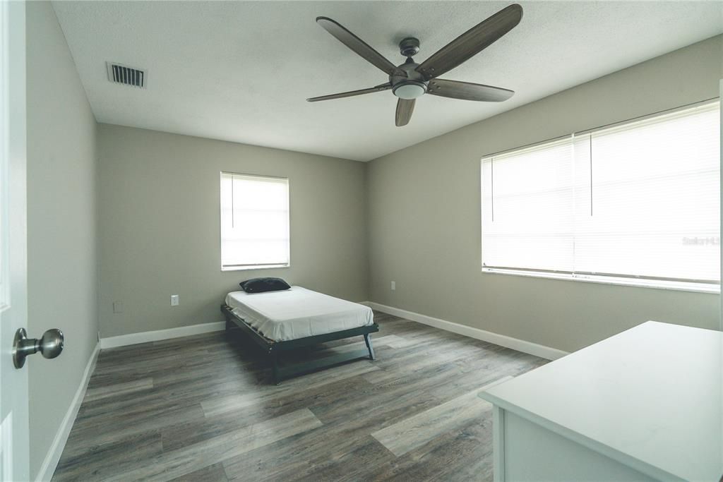 For Sale: $339,900 (3 beds, 2 baths, 1325 Square Feet)