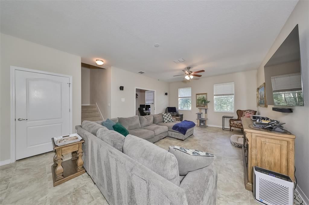 Active With Contract: $393,000 (4 beds, 3 baths, 2400 Square Feet)