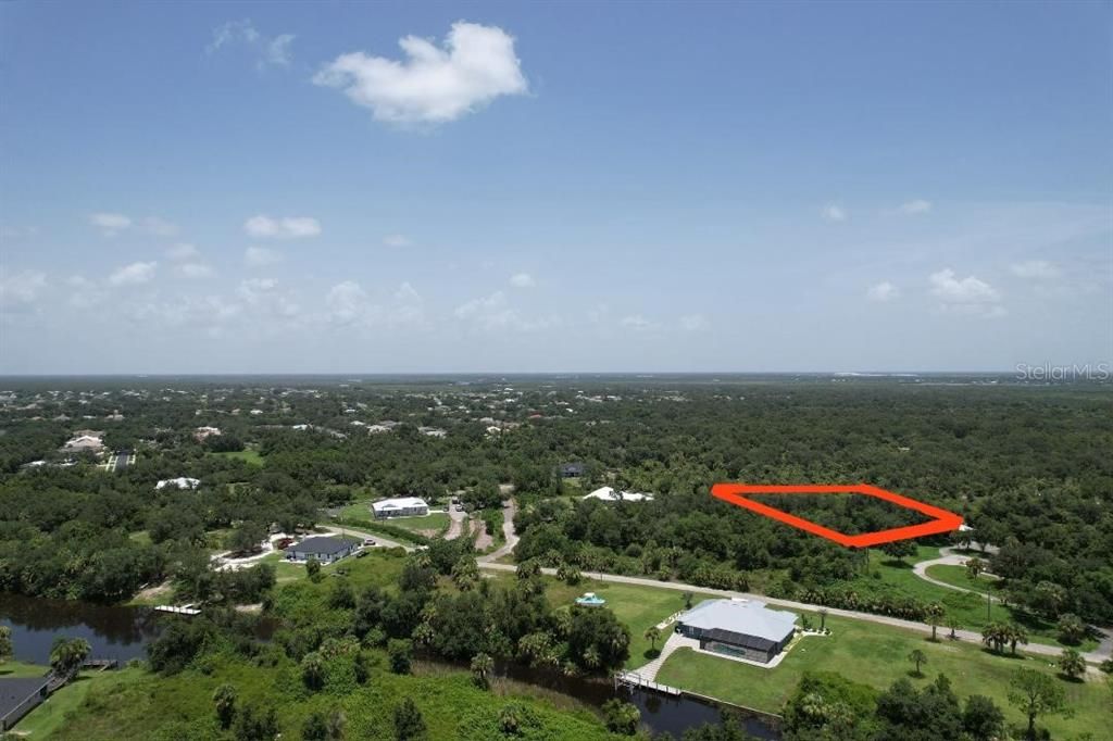 En Venta: $55,900 (0.23 acres)