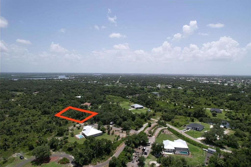 En Venta: $55,900 (0.23 acres)