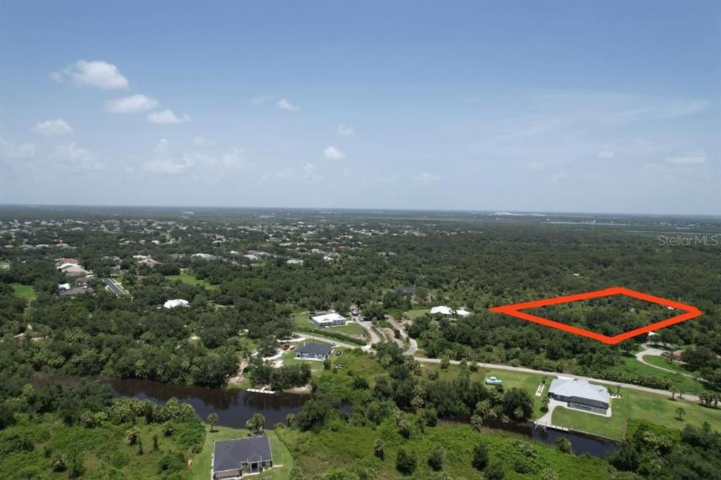 En Venta: $55,900 (0.23 acres)