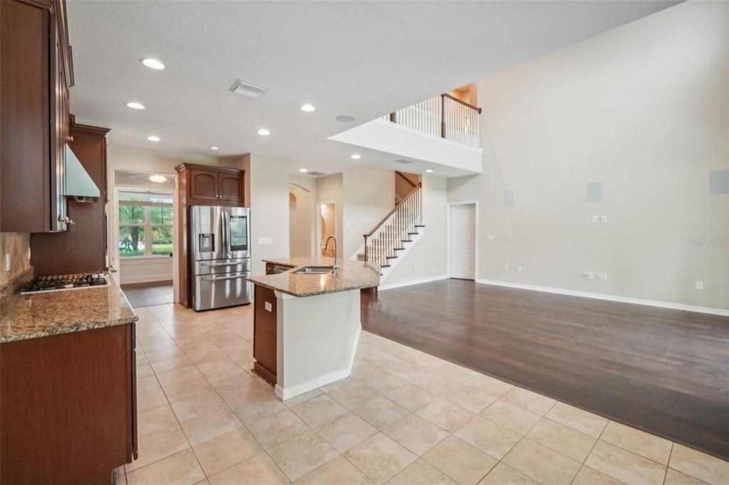 Active With Contract: $525,000 (4 beds, 3 baths, 2600 Square Feet)