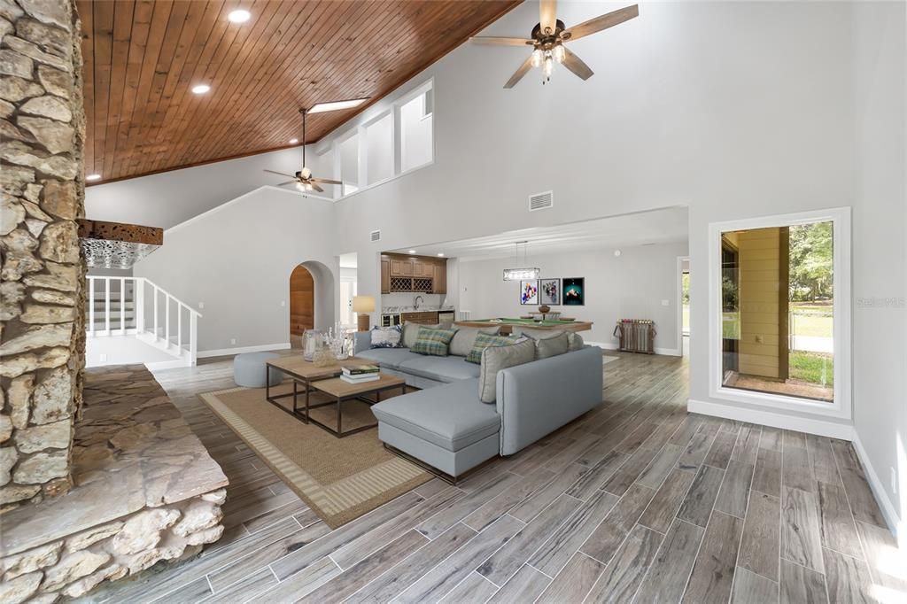 Active With Contract: $899,000 (4 beds, 2 baths, 2866 Square Feet)