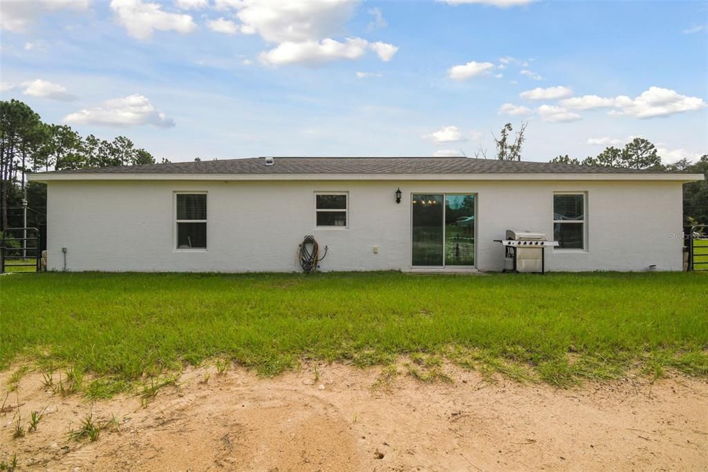 Active With Contract: $309,000 (3 beds, 2 baths, 1458 Square Feet)