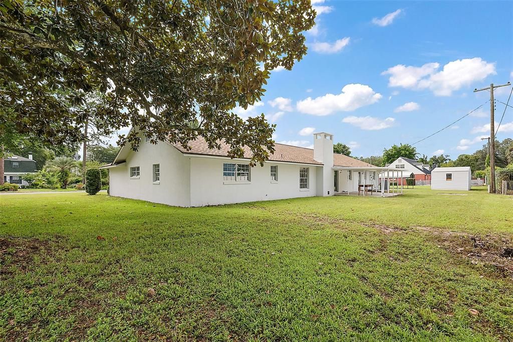 For Sale: $476,000 (3 beds, 2 baths, 2324 Square Feet)