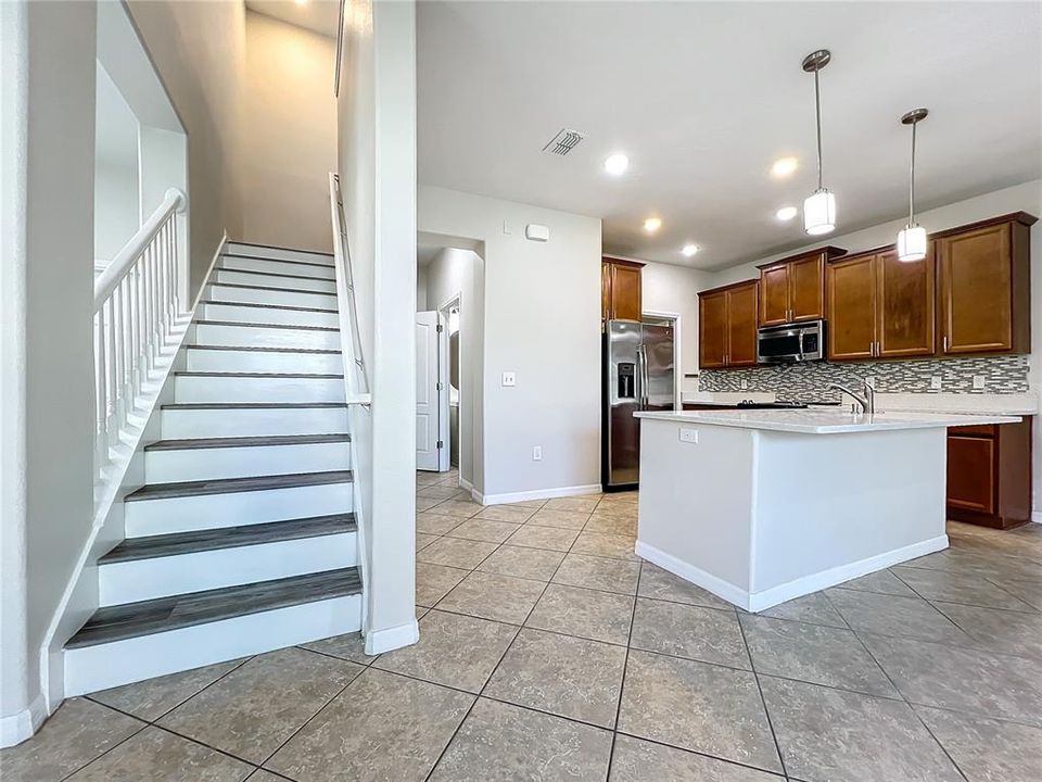 Active With Contract: $2,500 (3 beds, 2 baths, 1717 Square Feet)