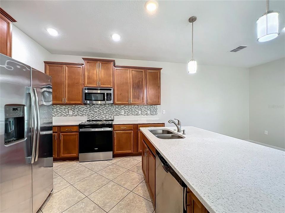 Active With Contract: $2,500 (3 beds, 2 baths, 1717 Square Feet)