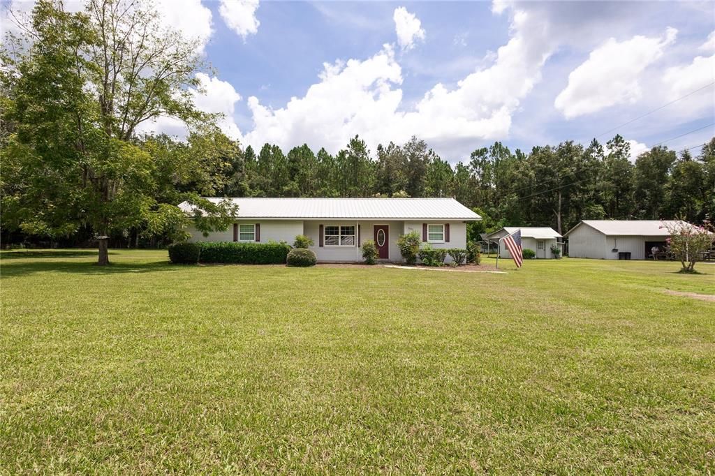 For Sale: $349,999 (3 beds, 2 baths, 1796 Square Feet)