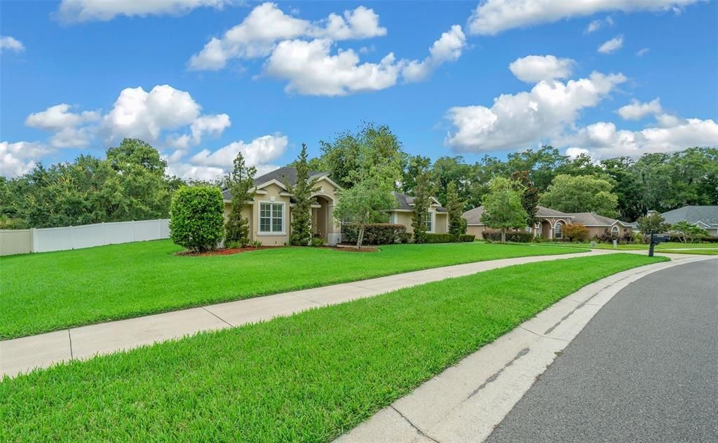 Active With Contract: $445,000 (3 beds, 2 baths, 2651 Square Feet)